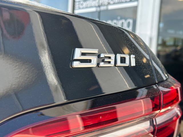 Certified 2026 BMW 530i xDrive w/ M Sport Package AWD/4WD image 32