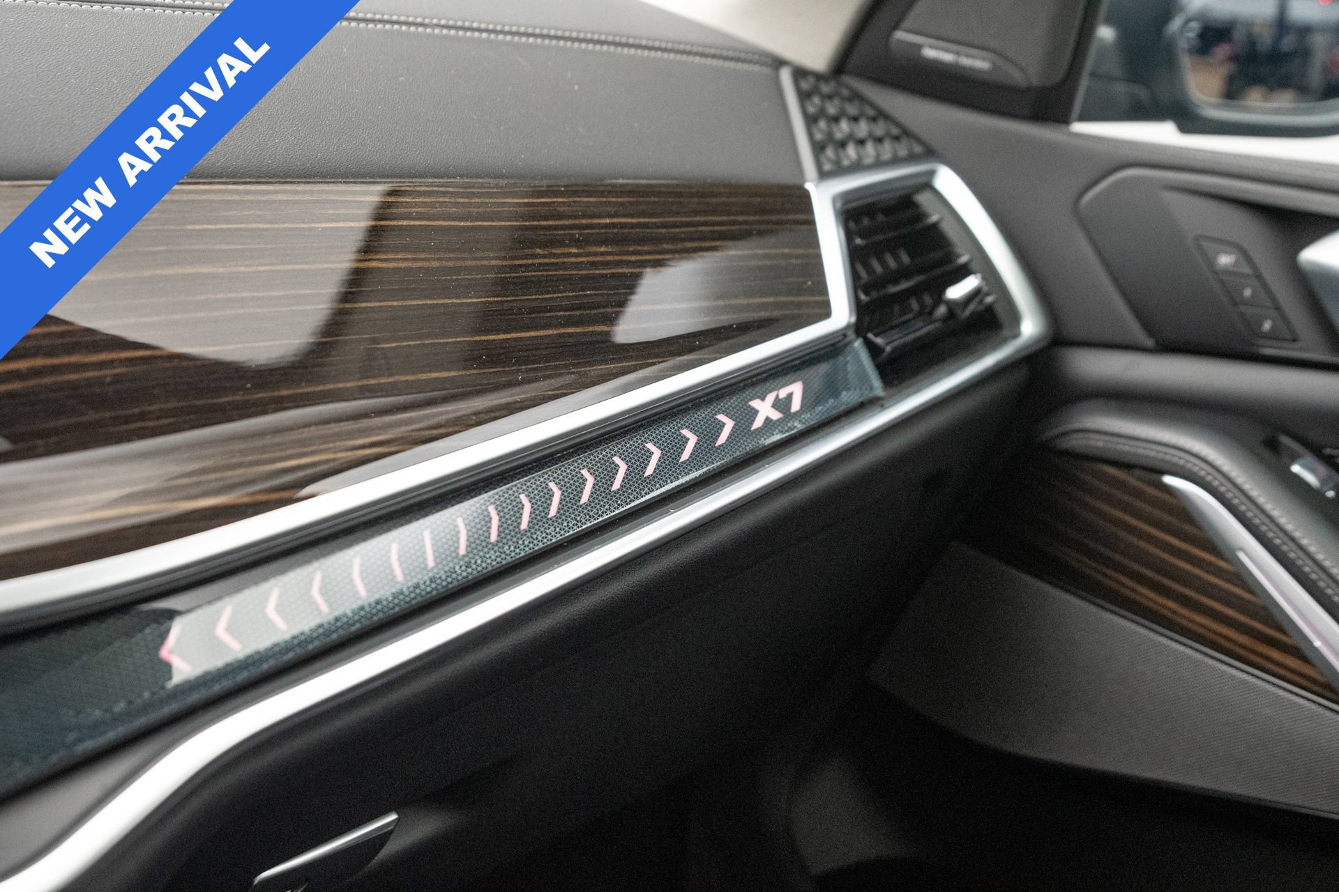 Used 2026 BMW X7 xDrive40i w/ Premium Package AWD/4WD image 22