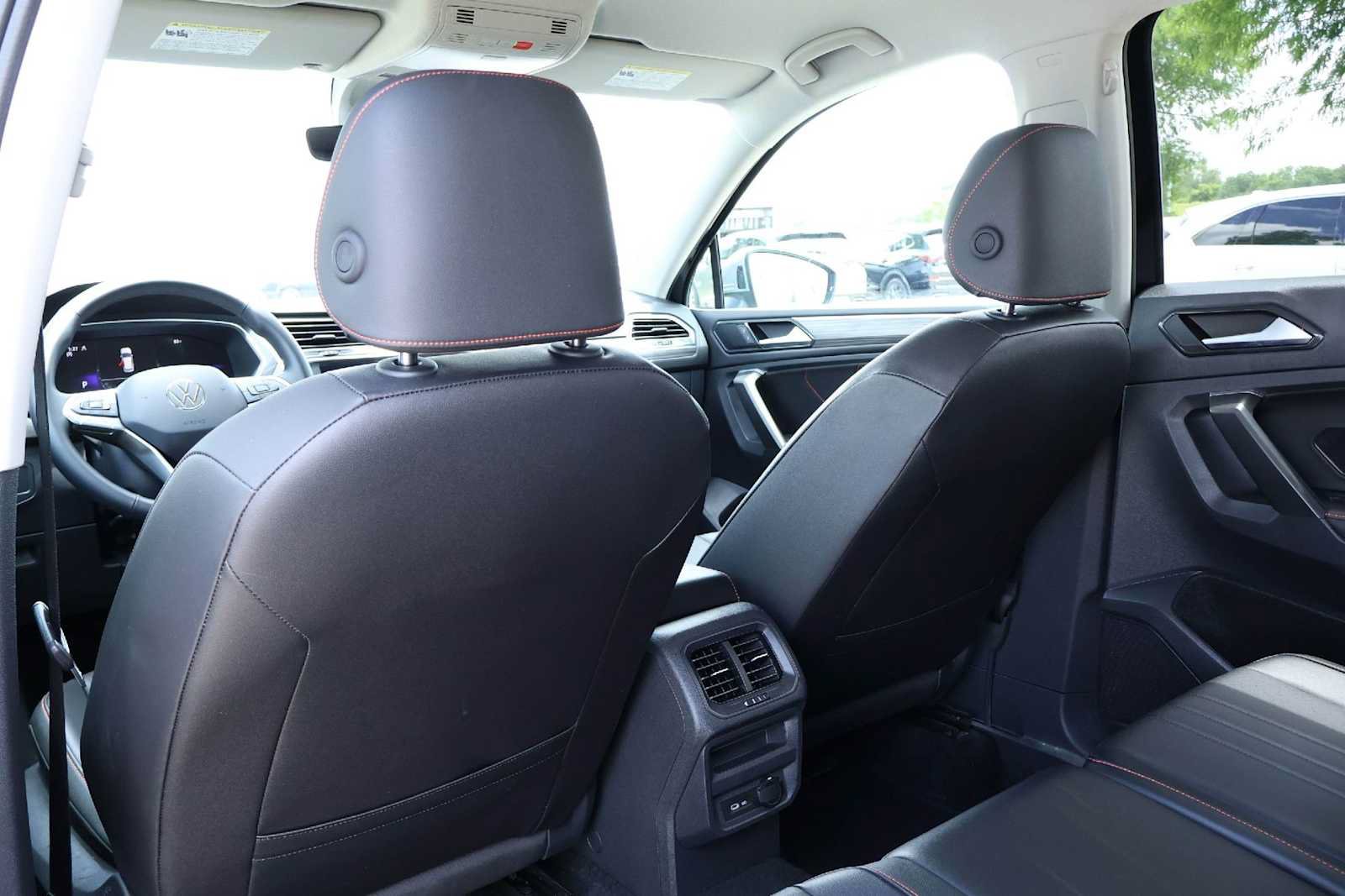 Used 2024 Volkswagen Tiguan Wolfsburg Edition AWD/4WD image 12