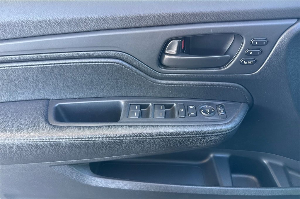 Used 2024 Honda Odyssey EX-L image 15