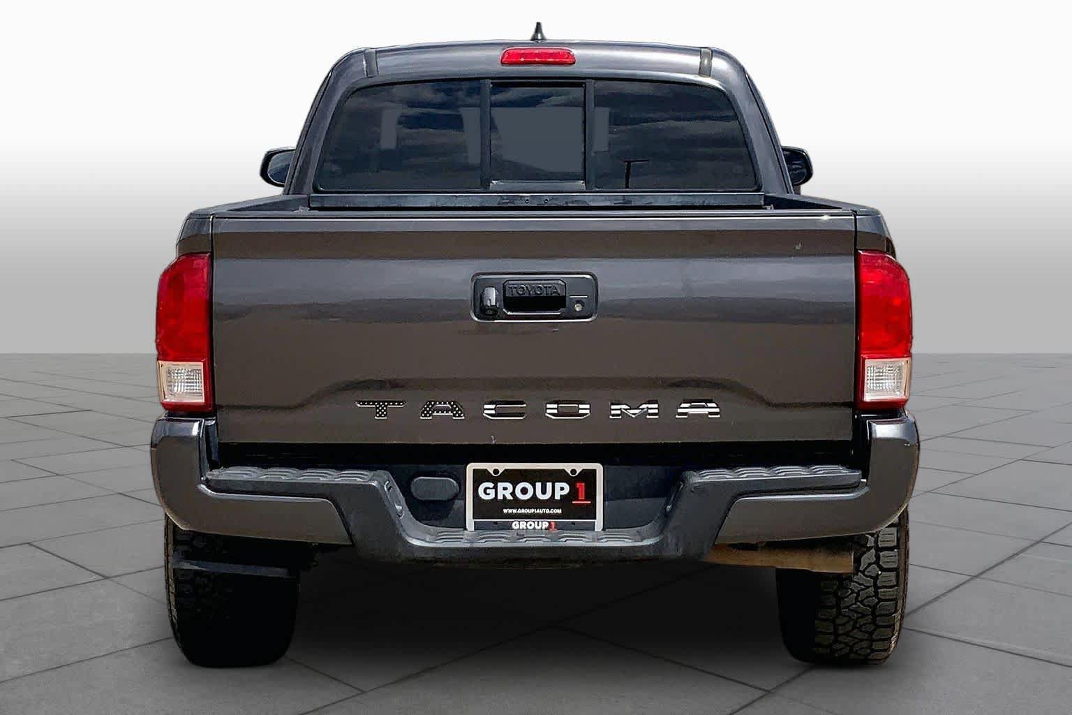 Used 2016 Toyota Tacoma SR w/ SR Convenience Package RWD image 5