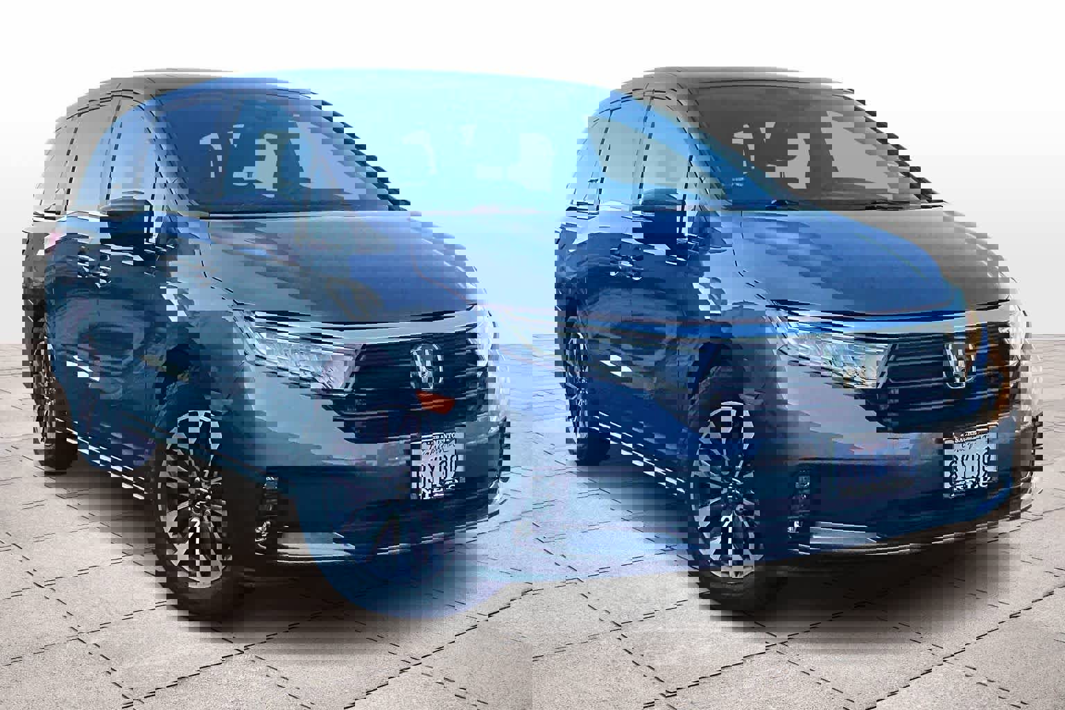 Used 2021 Honda Odyssey EX-L image 2