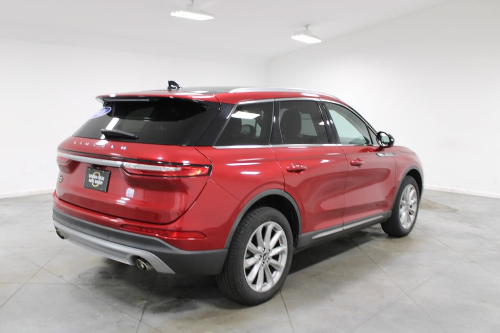 Used 2021 Lincoln Corsair AWD w/ Premium Package image 9