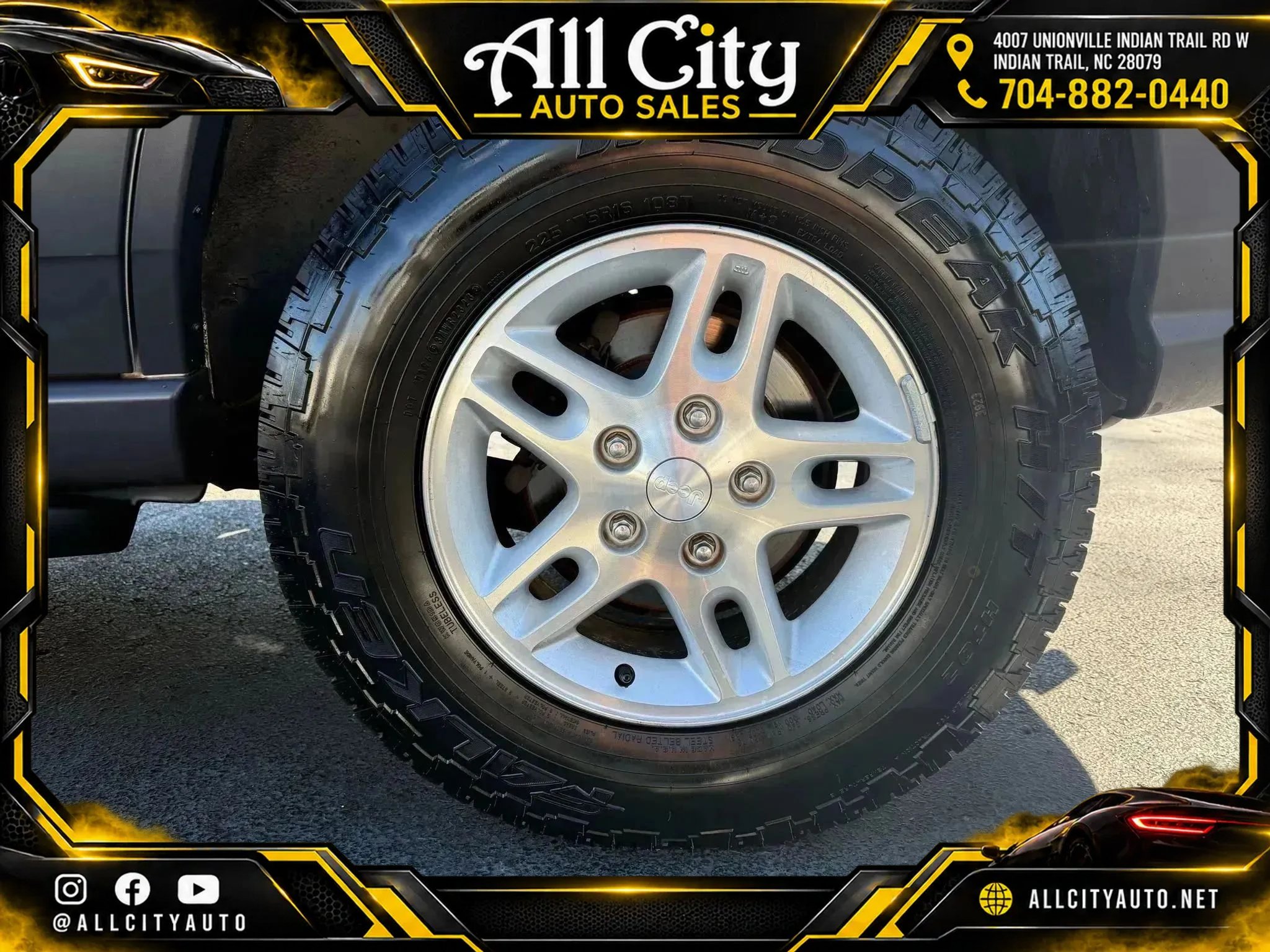 Used 2004 Jeep Grand Cherokee Laredo w/ Convenience Group RWD image 26