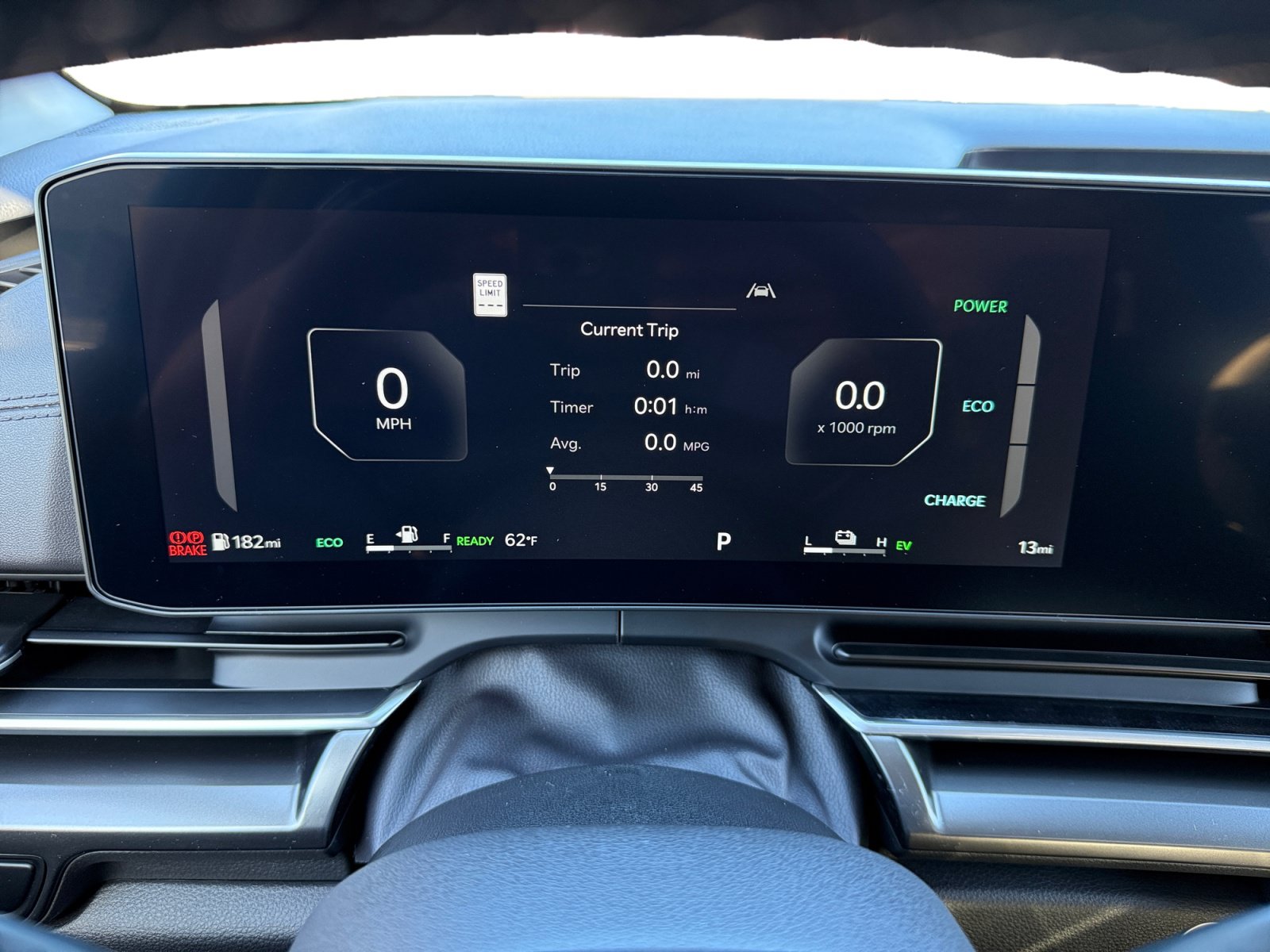 New 2027 Kia Carnival SX FWD image 11