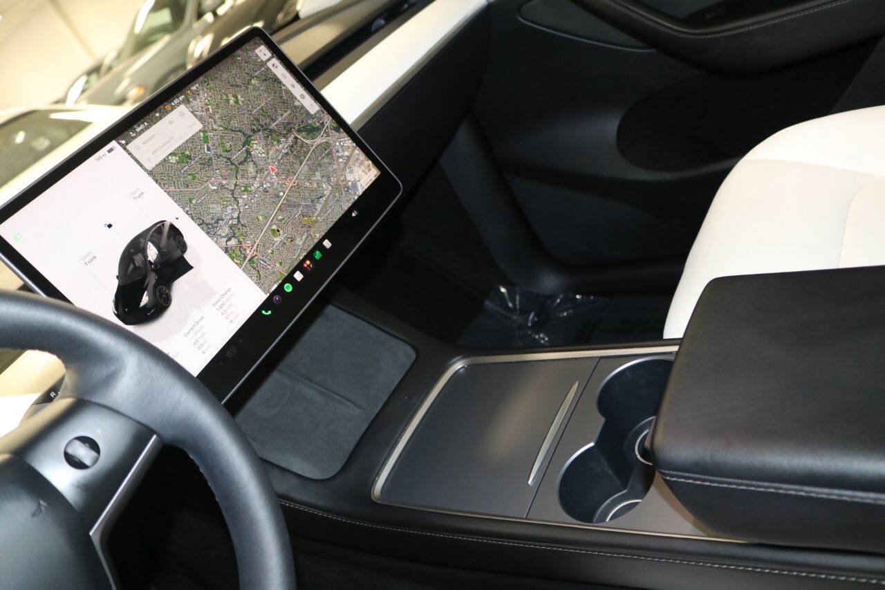 Used 2023 Tesla Model Y Long Range AWD/4WD image 40