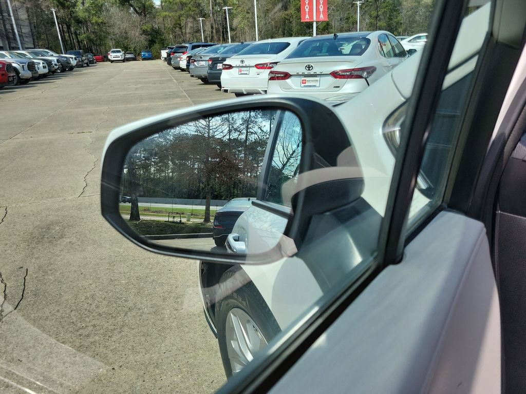 Certified 2023 Toyota Sienna XLE image 13