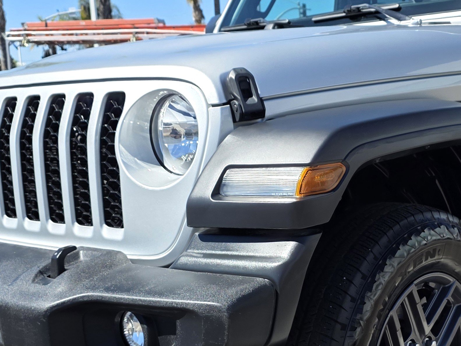 Used 2024 Jeep Wrangler Sport S image 8