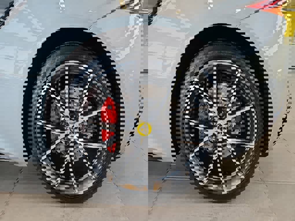 New 2025 Lotus Emira image 19