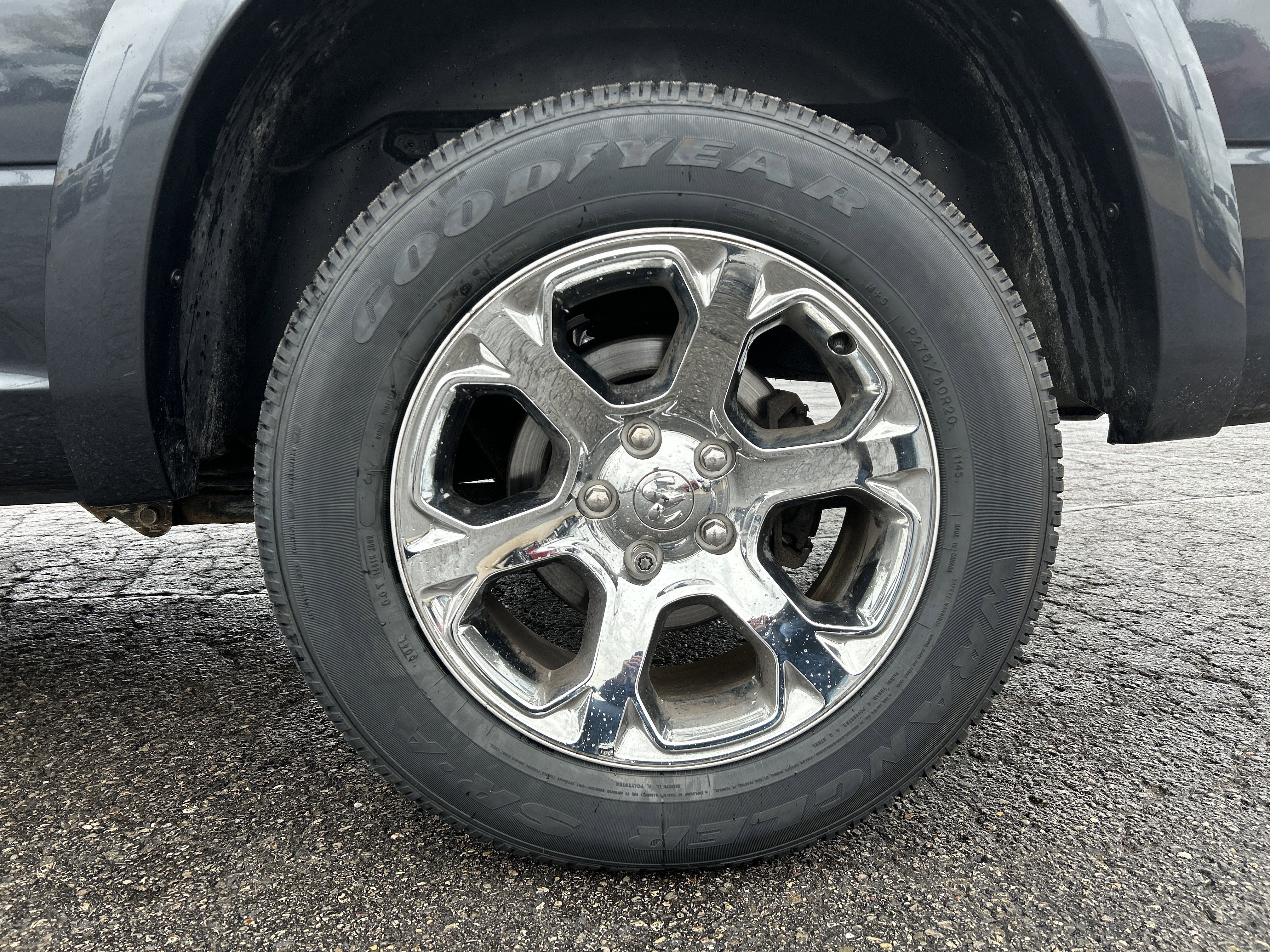 Used 2018 RAM 1500 Laramie AWD/4WD image 24