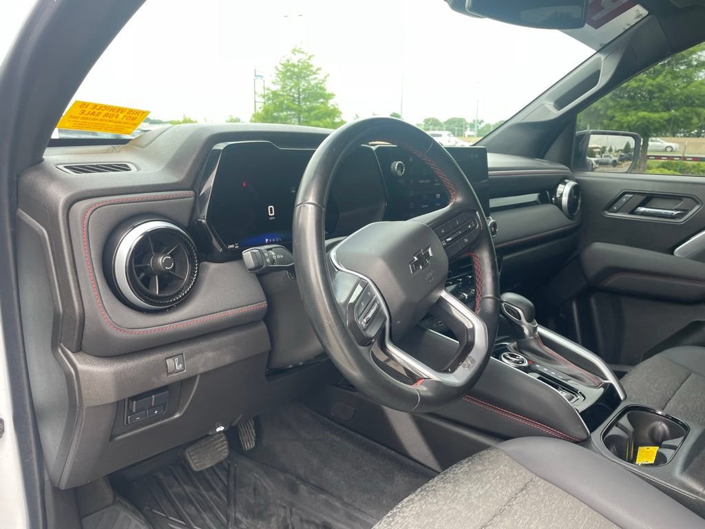 Used 2024 Chevrolet Colorado Z71 w/ Z71 Convenience Package 2 AWD/4WD image 9
