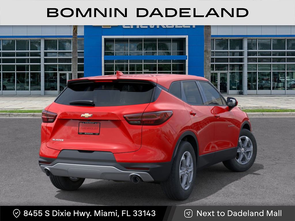 New 2025 Chevrolet Blazer LT image 5