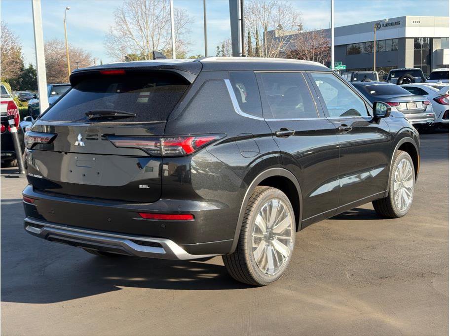 New 2026 Mitsubishi Outlander SEL Black Edition image 5