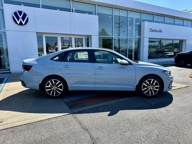 New 2026 Volkswagen Jetta SE image 8