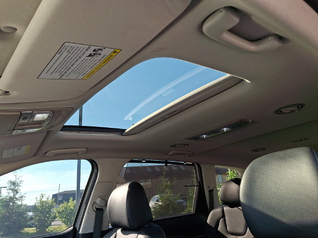 Used 2022 Kia Telluride EX w/ EX Premium Package AWD/4WD image 14