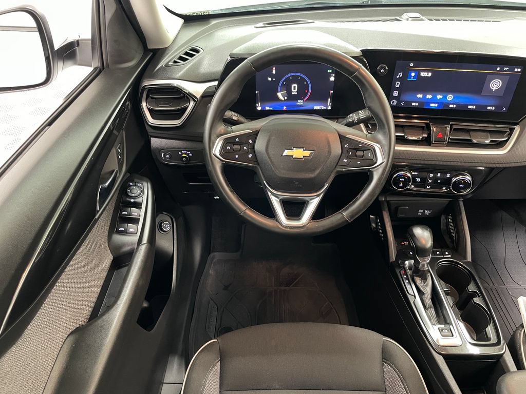 Certified 2025 Chevrolet TrailBlazer LT w/ Convenience Package FWD image 20