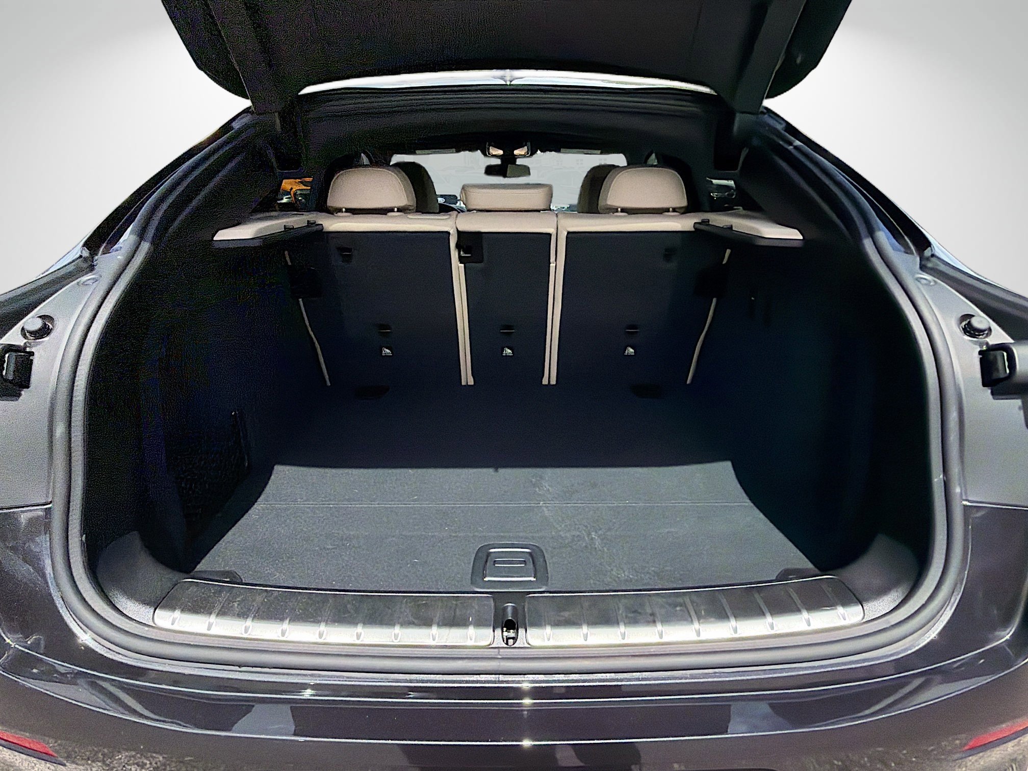 Used 2025 BMW X4 xDrive30i image 12