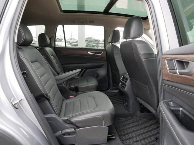 Certified 2025 Volkswagen Atlas SEL image 19