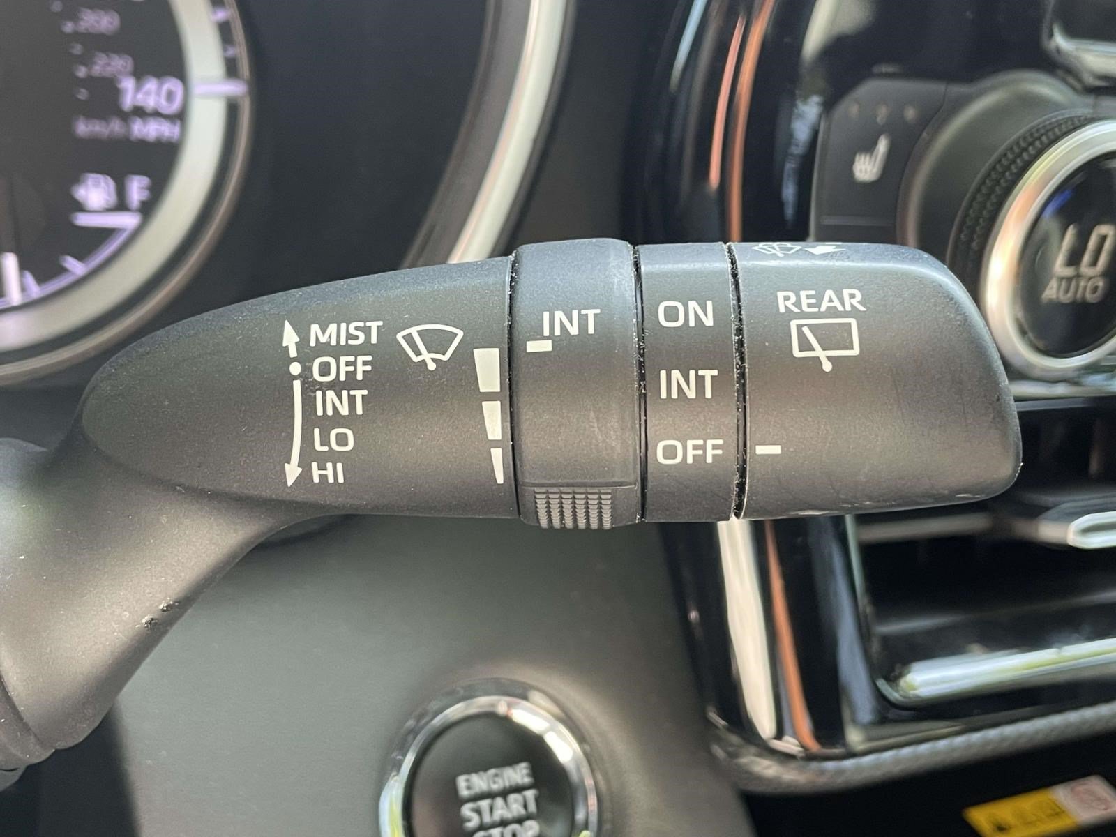 Used 2023 Toyota Highlander XSE AWD/4WD image 27