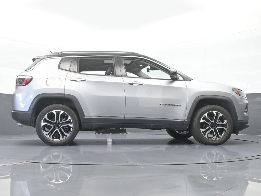 Used 2022 Jeep Compass Limited w/ Sun and Sound Group AWD/4WD image 59