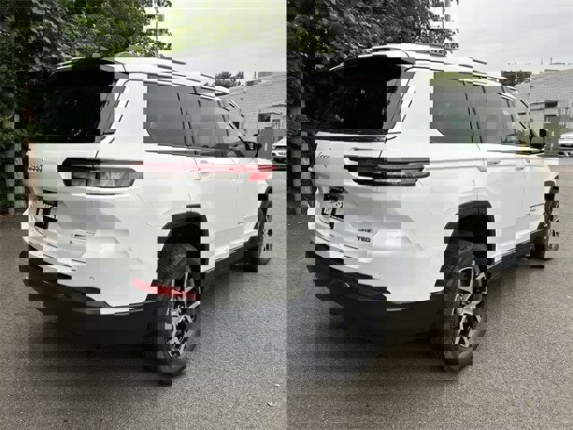 New 2025 Jeep Grand Cherokee L Limited image 8