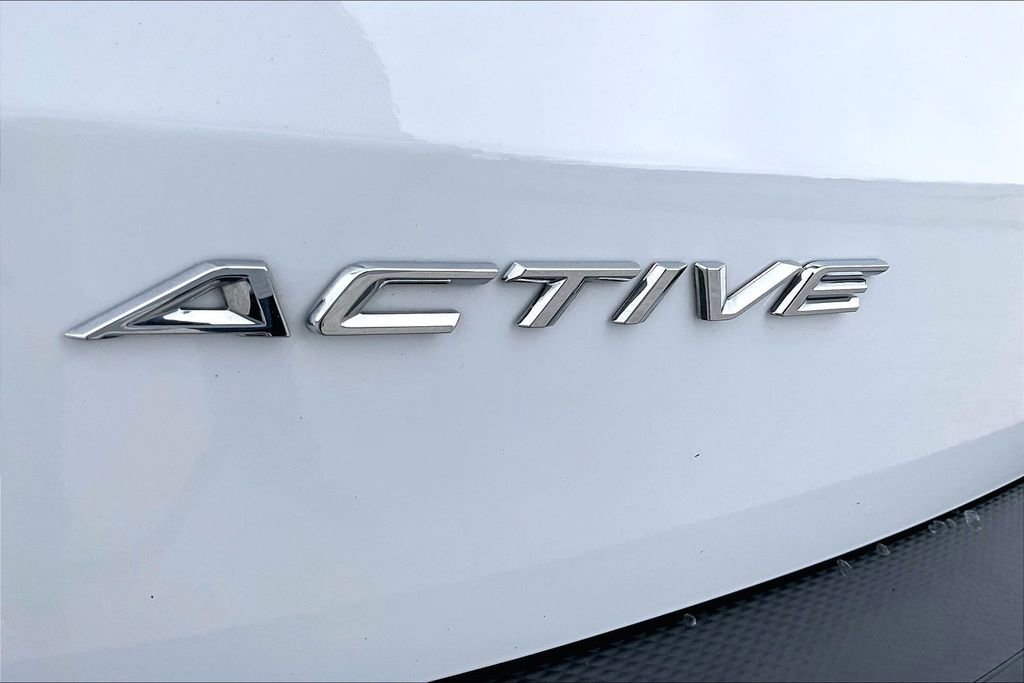 Used 2025 Ford Escape Active image 8