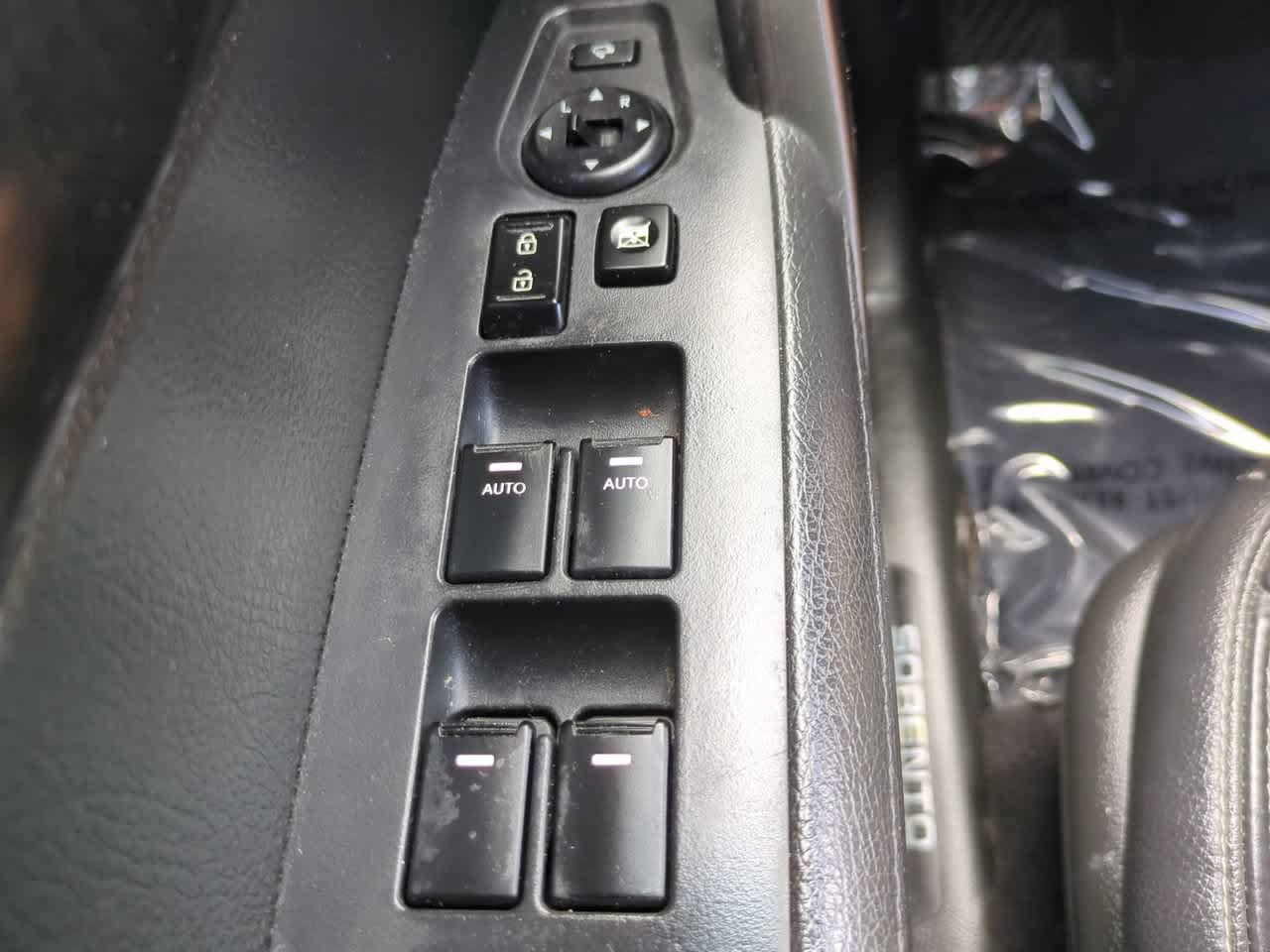 Used 2015 Kia Sorento SX FWD image 25