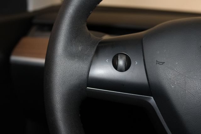 Used 2021 Tesla Model Y Long Range AWD/4WD image 20