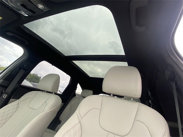 New 2025 Kia Sorento SX Prestige image 17