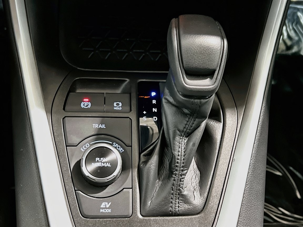 Used 2023 Toyota RAV4 AWD Hybrid image 12