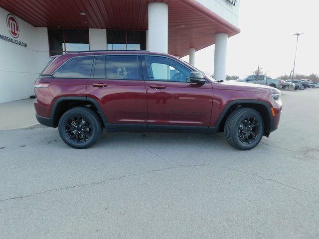 New 2026 Jeep Grand Cherokee Altitude AWD/4WD image 29