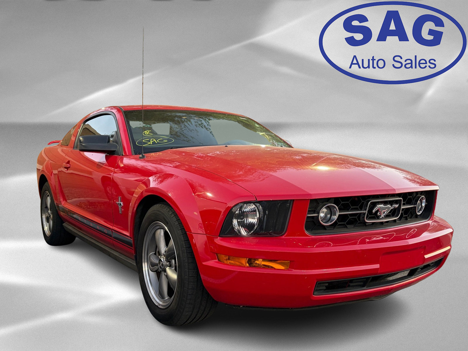 Used 2006 Ford Mustang Coupe image 2