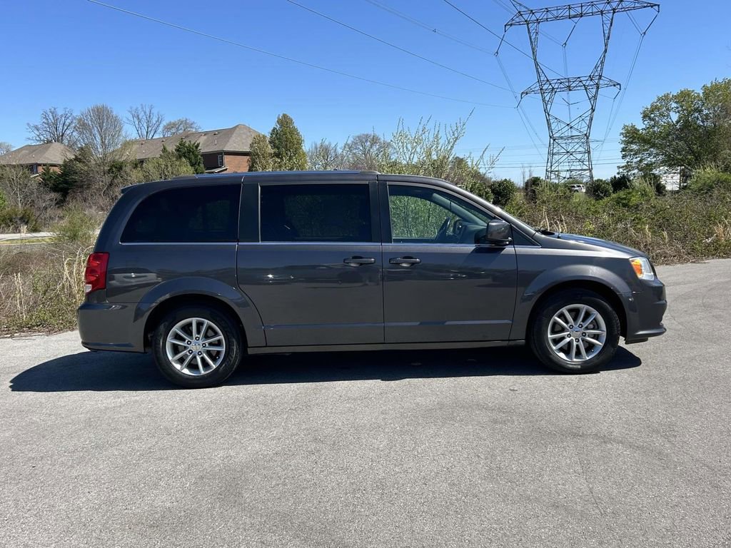 Used 2020 Dodge Grand Caravan SXT FWD image 2