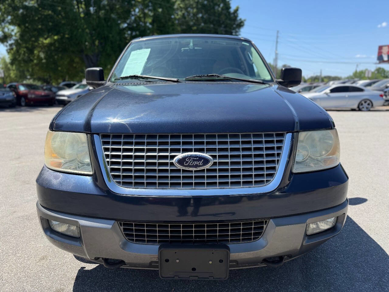 Used 2004 Ford Expedition XLT AWD/4WD image 2