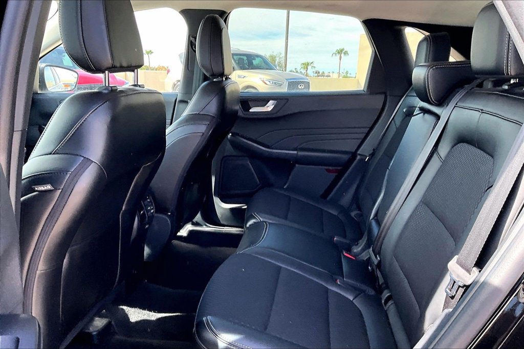 Used 2025 Ford Escape SE FWD image 5
