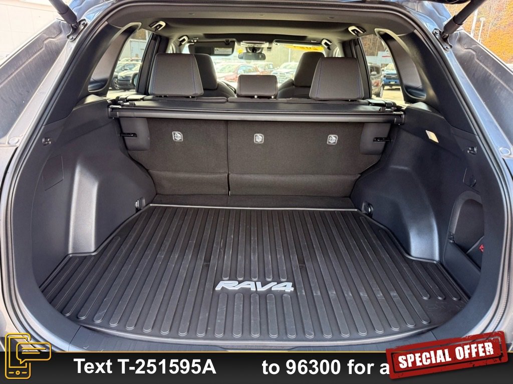 Used 2024 Toyota RAV4 SE w/ Convenience Package image 26