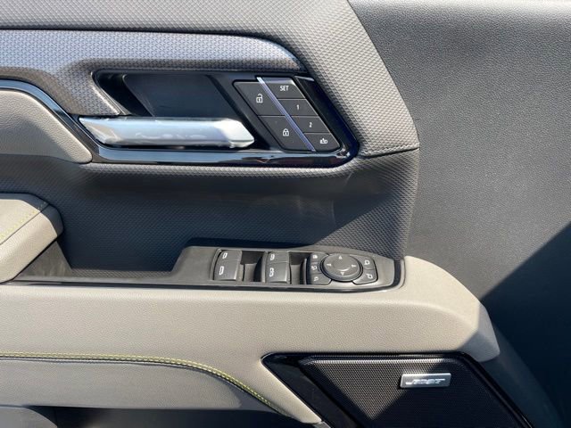 New 2026 Chevrolet Silverado 2500 ZR2 AWD/4WD image 11