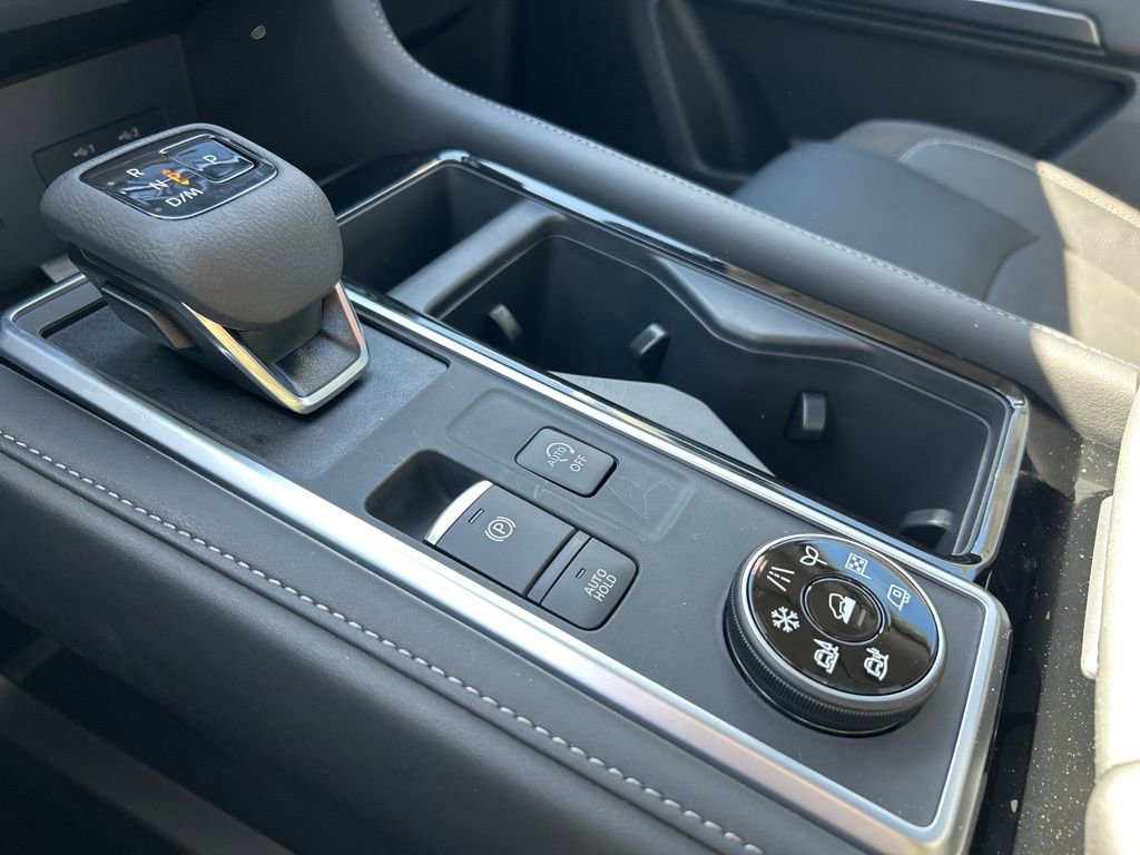 New 2026 Nissan Pathfinder SL w/ SL Premium Package image 38