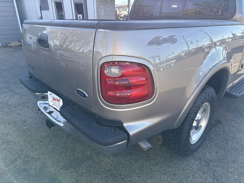 Used 2003 Ford F150 XLT AWD/4WD image 8