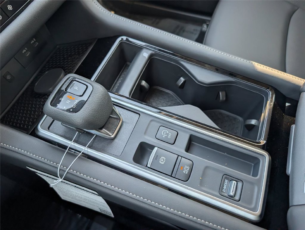 New 2026 Nissan Pathfinder SL w/ SL Premium Package FWD image 11