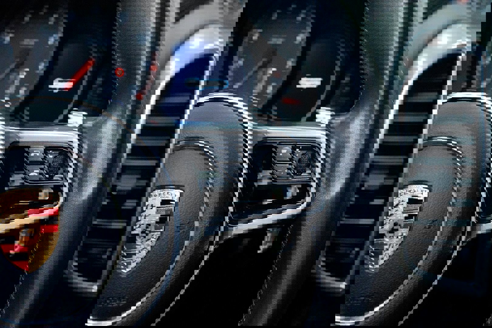 Used 2016 Porsche Cayenne image 41