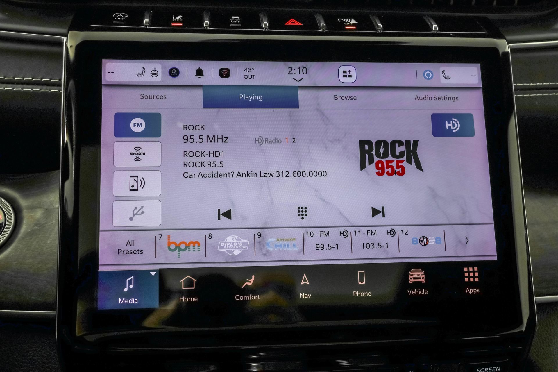 Used 2022 Jeep Grand Cherokee Overland w/ Luxury Tech Group IV image 32