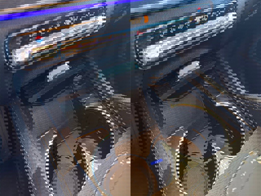 Used 2022 Mercedes-Benz GLE 350 w/ Premium Package image 18