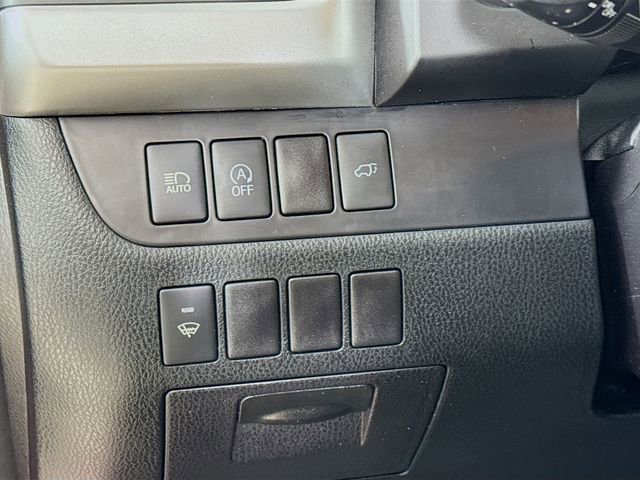 Used 2017 Toyota Highlander SE image 10