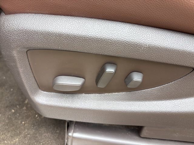 Used 2014 Chevrolet Silverado 1500 High Country w/ High Country Premium Package image 17