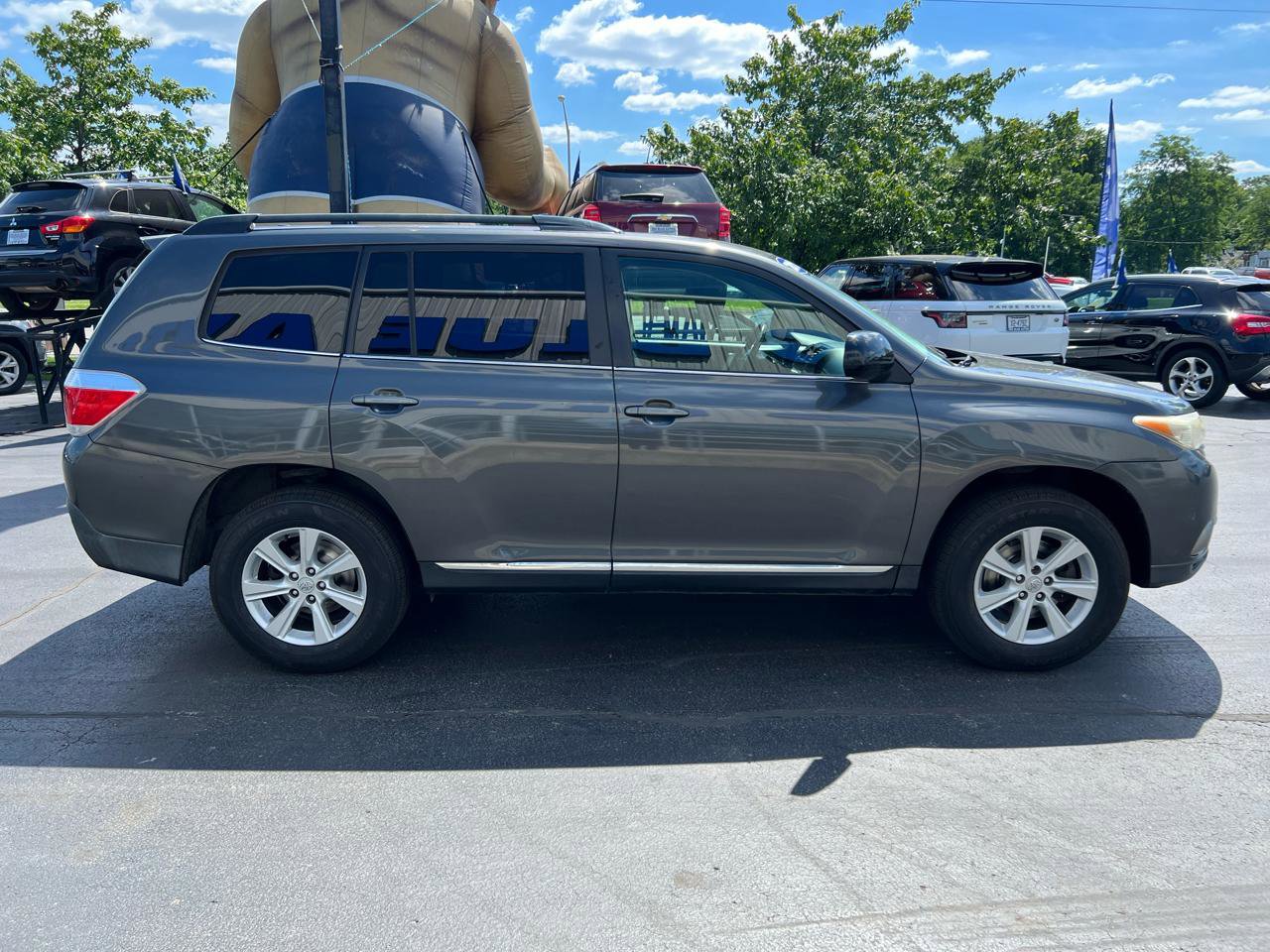 Used 2011 Toyota Highlander SE w/ Tow Pkg AWD/4WD image 7