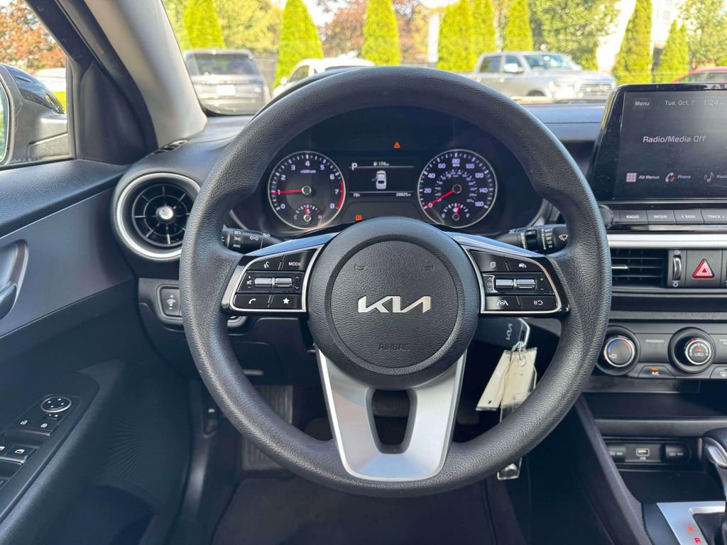 Used 2022 Kia Forte LXS image 13