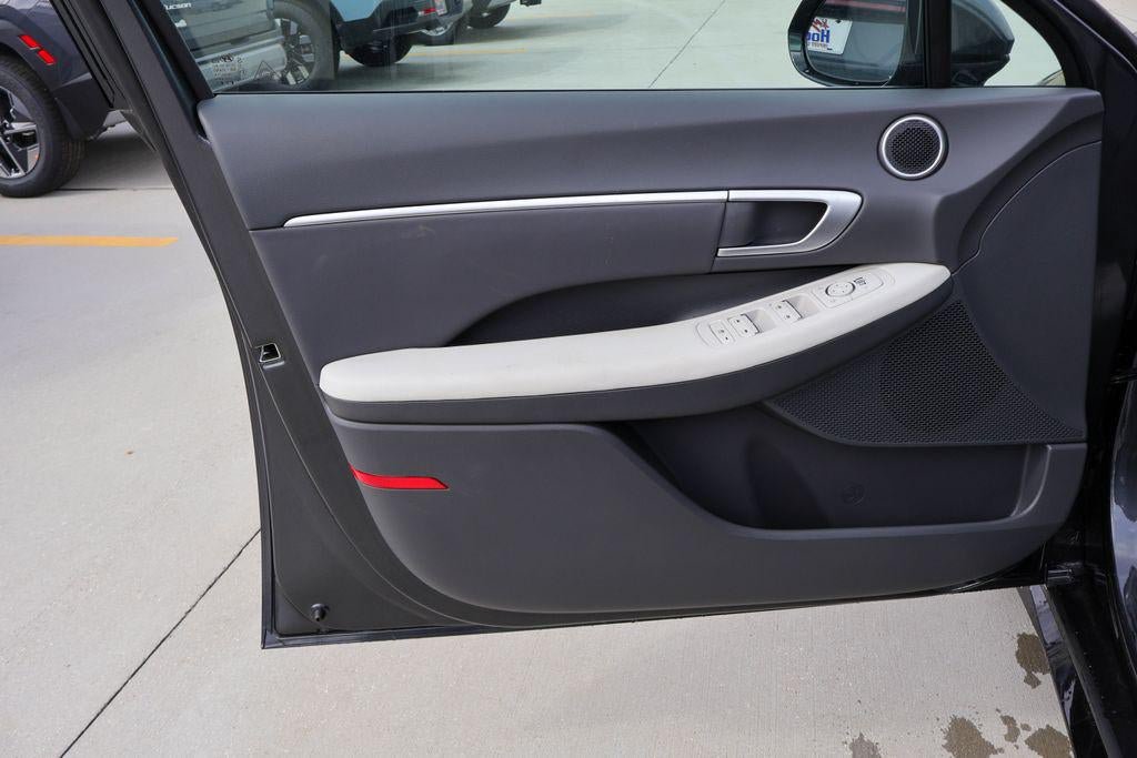 New 2026 Hyundai Sonata SEL FWD image 11