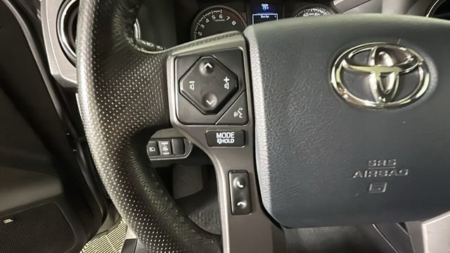Used 2020 Toyota Tacoma TRD Sport w/ TRD Premium Sport Package AWD/4WD image 15