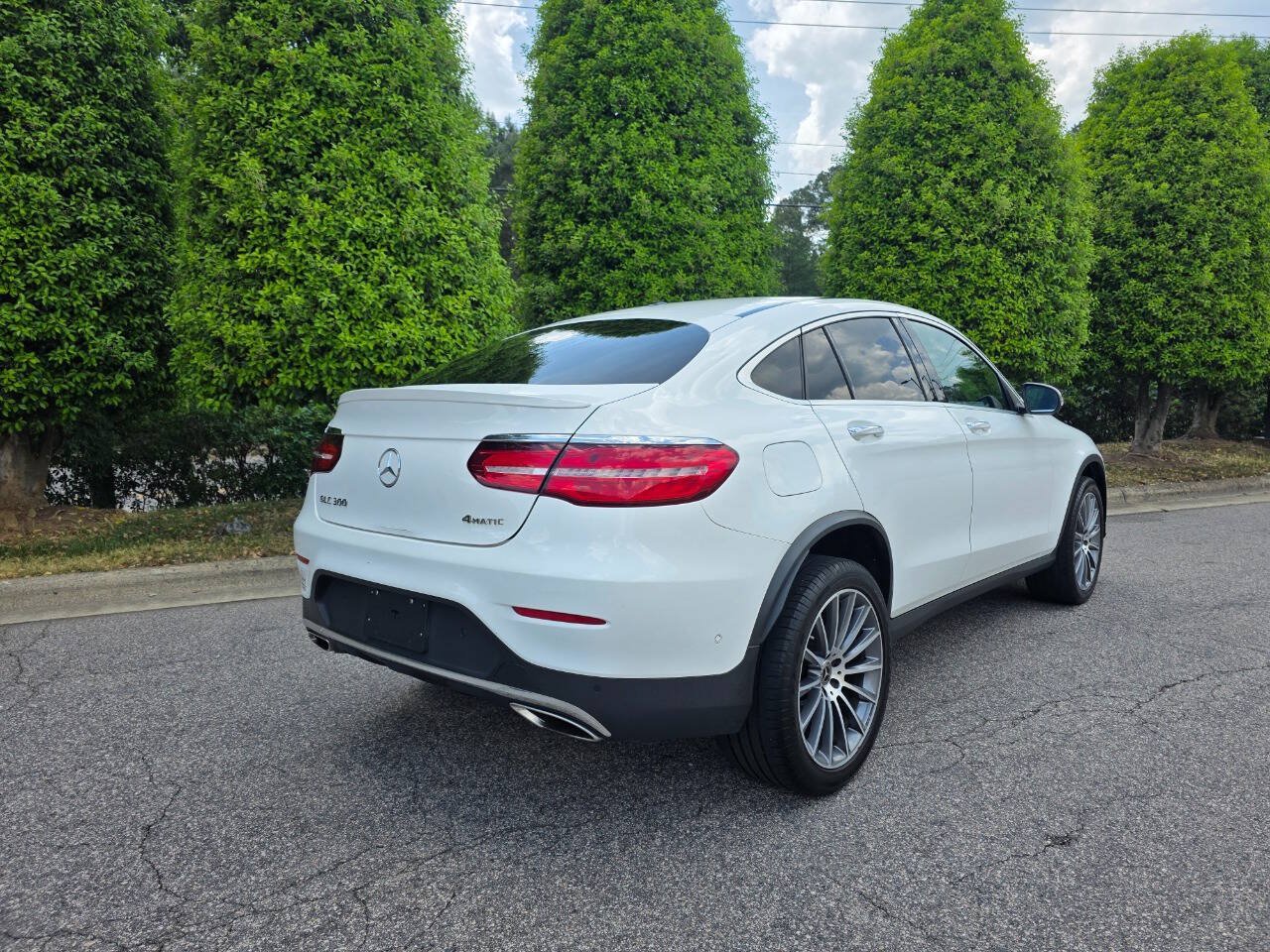 Used 2019 Mercedes-Benz GLC 300 4MATIC Coupe image 5